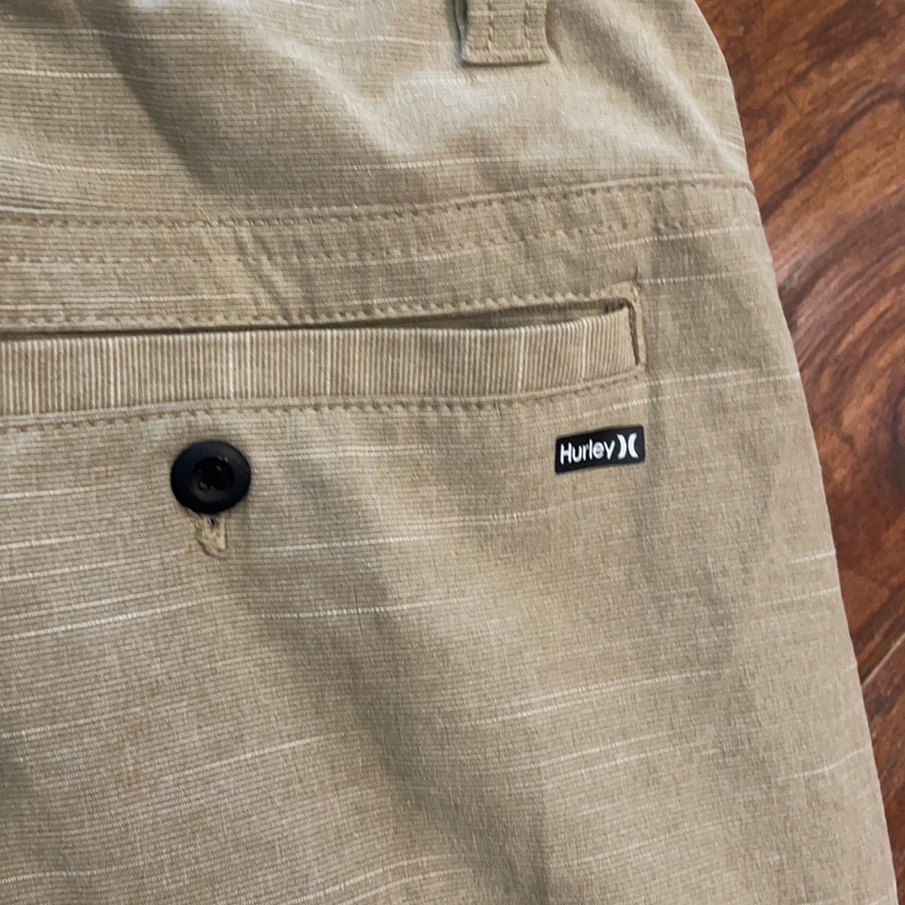 Hurley Phantom Response Khaki Shorts 30” Waist - Picture 9 of 10